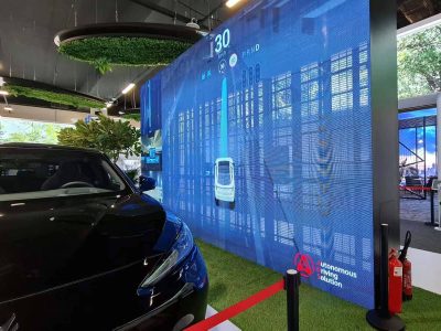 Transparent display screen